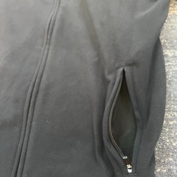 L.L. Bean Men's Classic Fleece Jacket - Picture 4 of 4